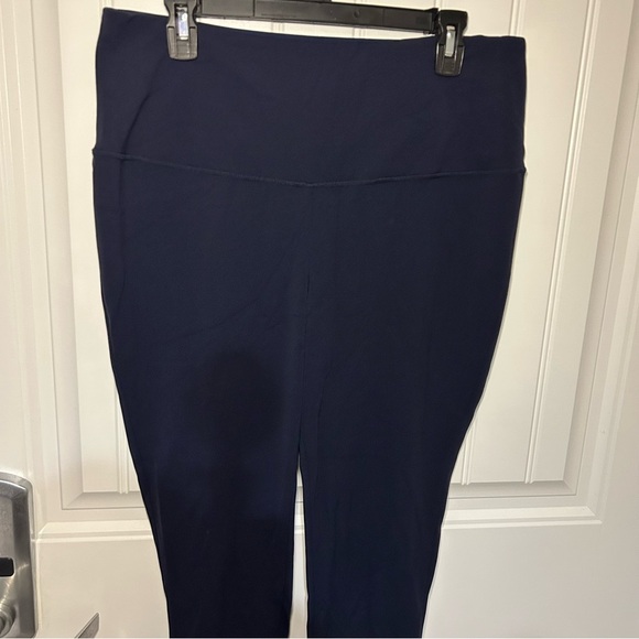Chico’s Zenergy Navy Blue Color-block Leggings Size 12/14 - Picture 3 of 9